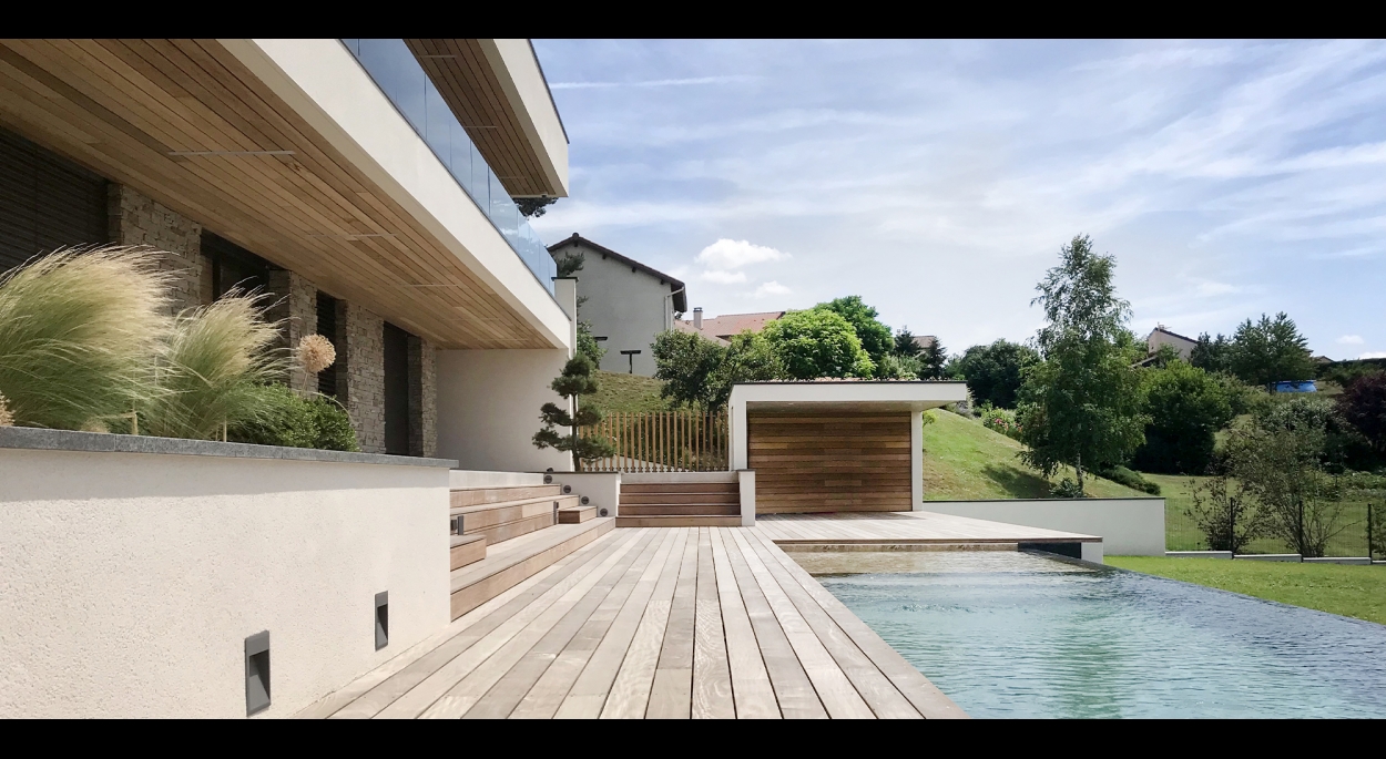 La Villa du Regard est une maison individuelle située à Monistrol sur Loire. Elle est réalisée par l'agence d'architecture ATELIER RACOLTA.