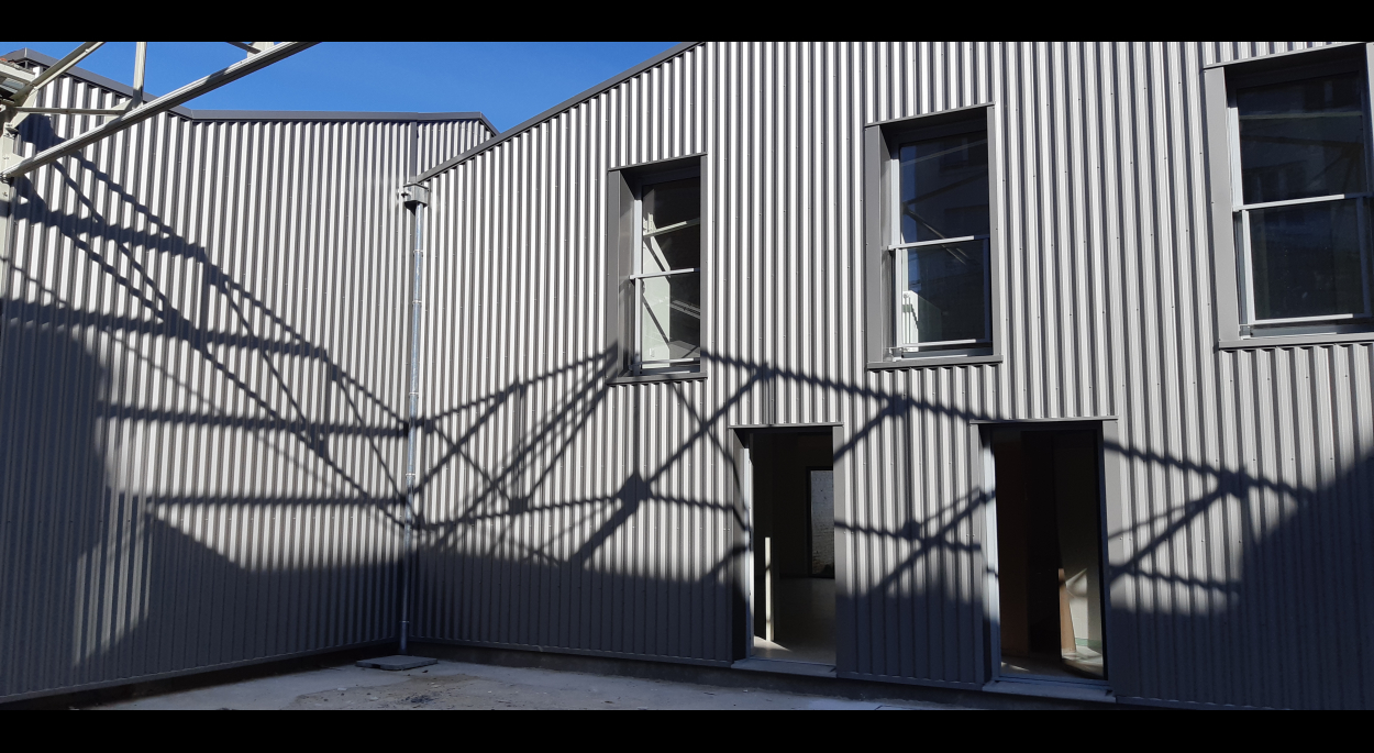 Création d'un loft, transformation d'un hangar en habitation