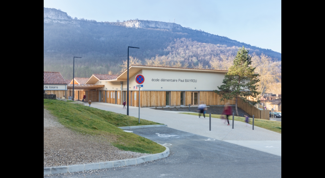 École élémentaire Saint-Antonin-Noble-Val - Extérieur