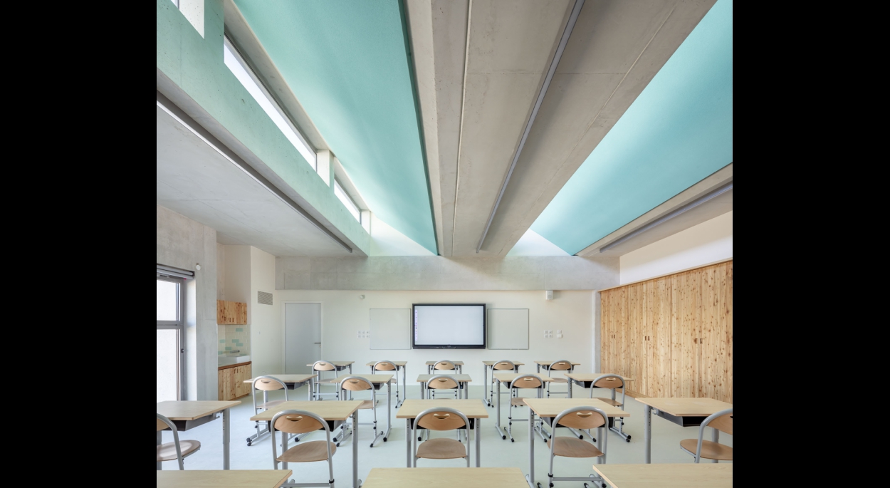 Groupe scolaire Antoine de Ruffi - Salle de classe - TAUTEM Architecture (mandataire), bmc2 (associés) - credit Luc Boegly
