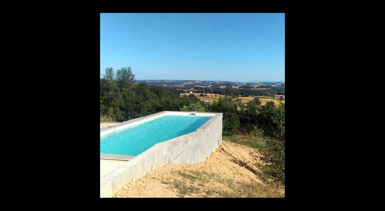 Extension d'une maison et construction d'une piscine à Girousens par l'Atelier S, architecte basé quartier des Amidonniers à Toulouse 31000