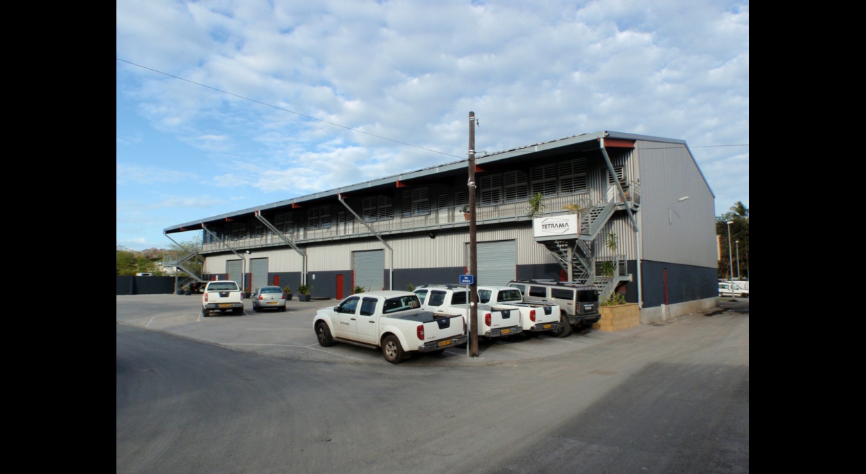 hangar de stockage et bureaux