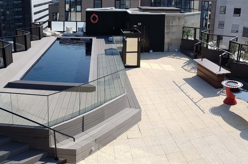 Rénovation hôtel Mercure, création de suites et d'une piscine - Vue de la piscine 